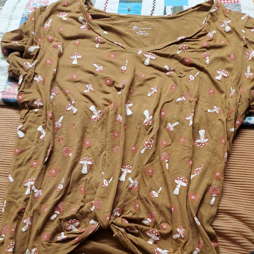 No Boundaries Tan Graphic Tee